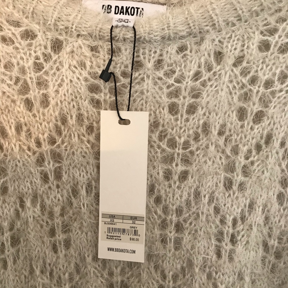 ⚡️Grey Fuzzy Sweater ⚡️ - Picture 2 of 5